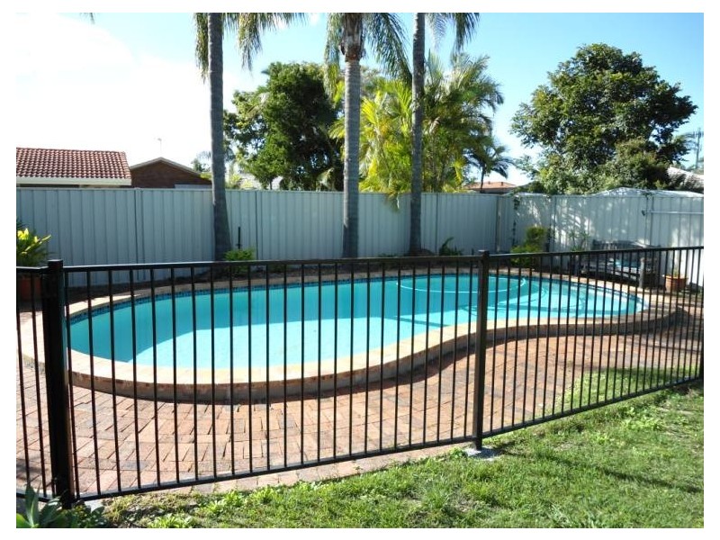 41 Sundown Drive, Paradise Point QLD 4216