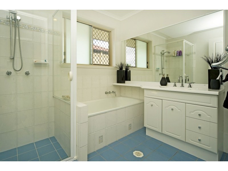 6 Grande Entrance, Monterey Keys QLD 4212