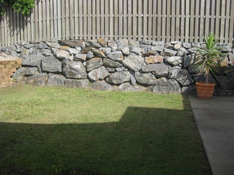 2 Madasin Close, Arundel QLD 4214