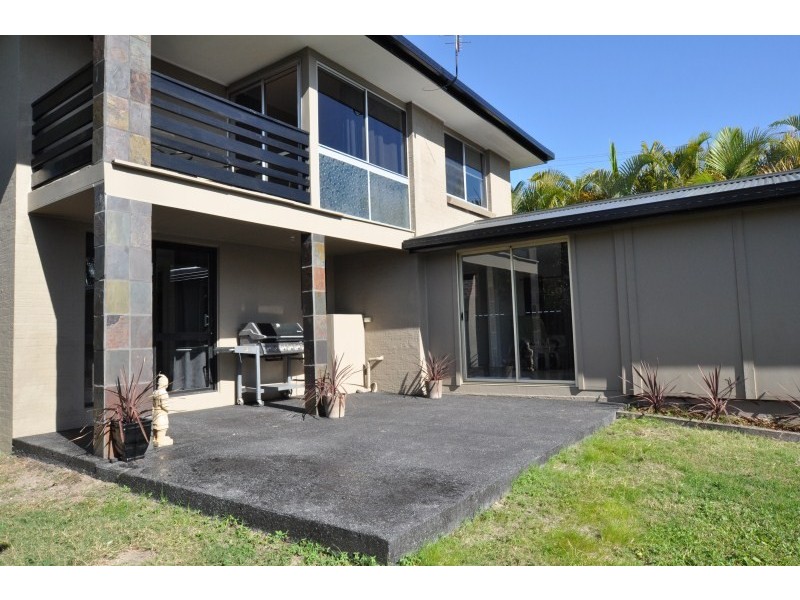 23 Sunbird Avenue, Paradise Point QLD 4216