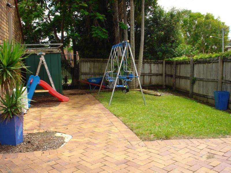 2/13 Senate Street, Labrador QLD 4215