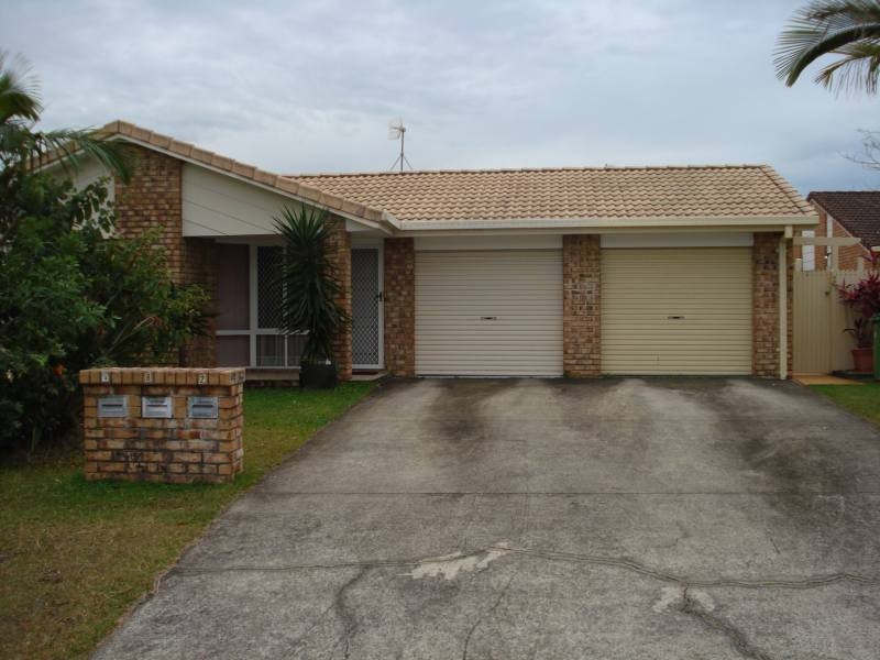 2/8 Kenny Drive, Labrador QLD 4215