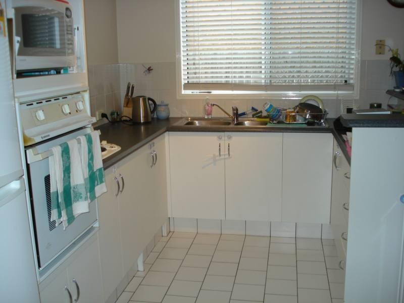 2/8 Kenny Drive, Labrador QLD 4215