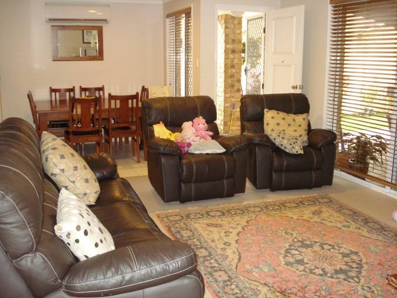 2/8 Kenny Drive, Labrador QLD 4215