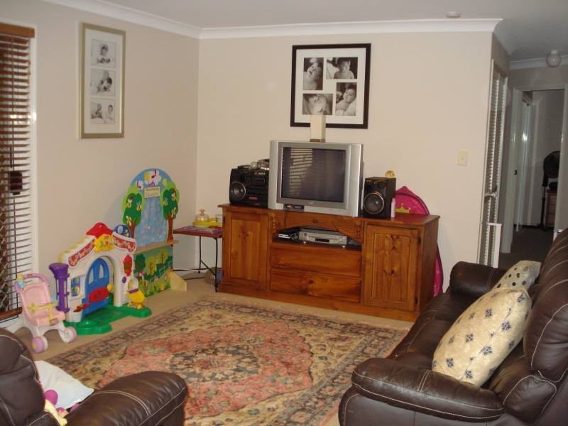 2/8 Kenny Drive, Labrador QLD 4215