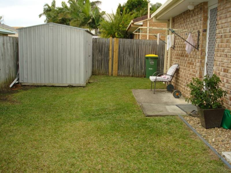 2/8 Kenny Drive, Labrador QLD 4215