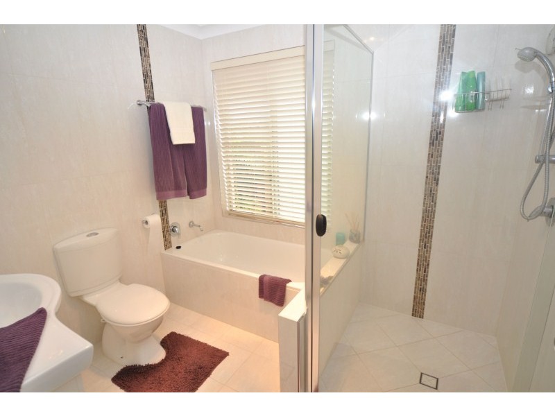 71 Nalkari Street, Coombabah QLD 4216