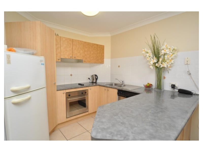 3/89 Bayview Street, Runaway Bay QLD 4216