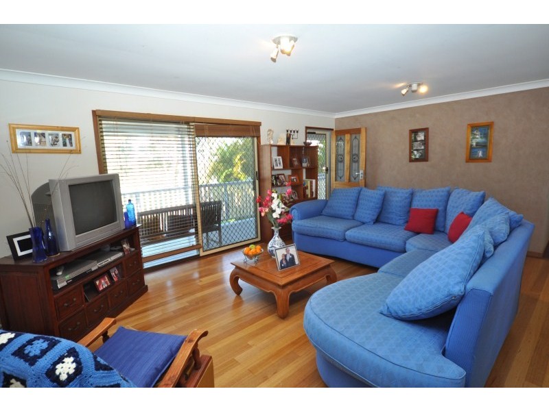 16 Jingella Street, Hope Island QLD 4212