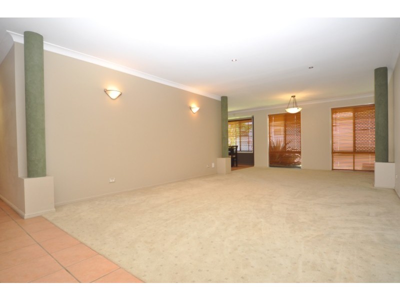 24 Eastbank Terrace, Helensvale QLD 4212