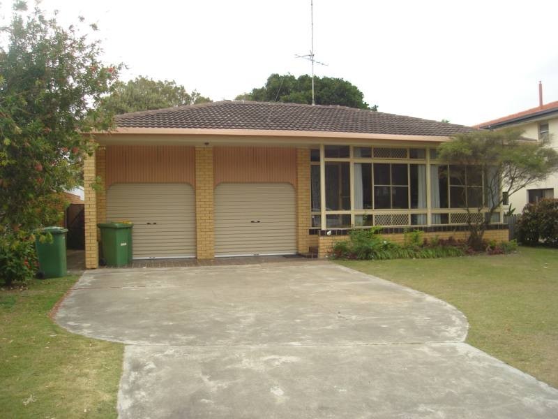 122 The Esplanade, Paradise Point QLD 4216