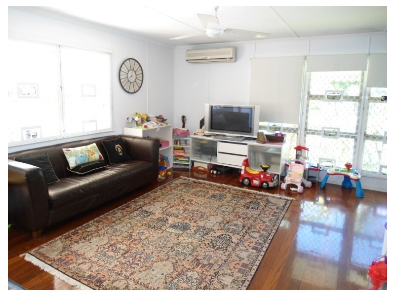 220 Turpin Road, Labrador QLD 4215