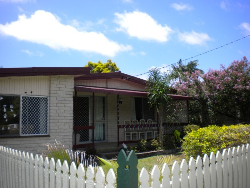 152 Government Road, Labrador QLD 4215