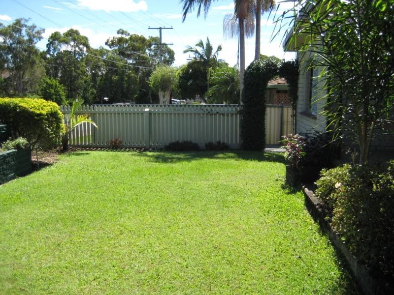 152 Government Road, Labrador QLD 4215