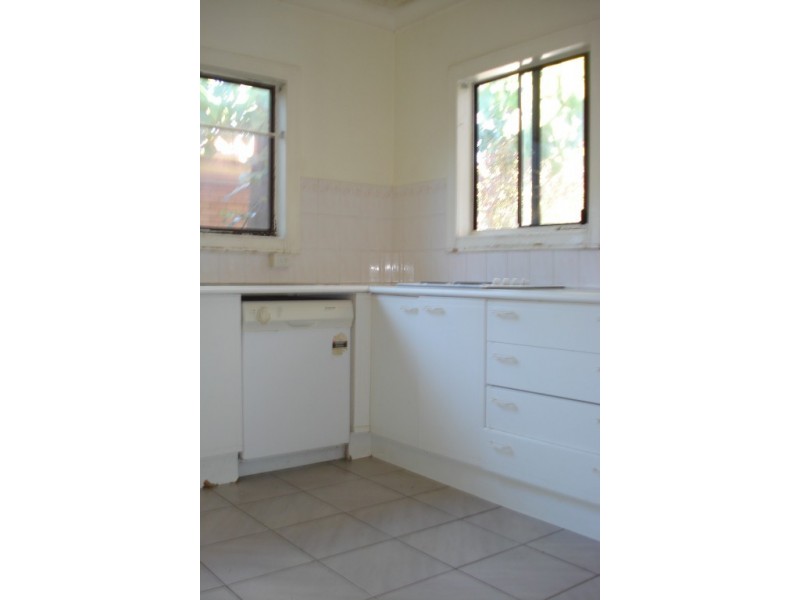6 Palmer Drive, Labrador QLD 4215
