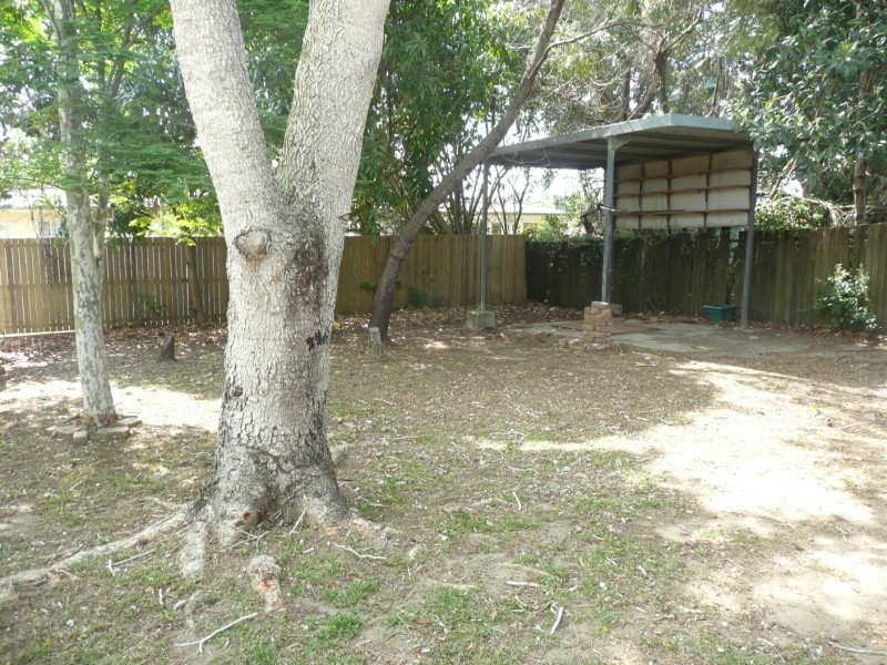 6 Palmer Drive, Labrador QLD 4215