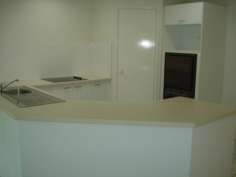 14 Hazeltine Place, Parkwood QLD 4214