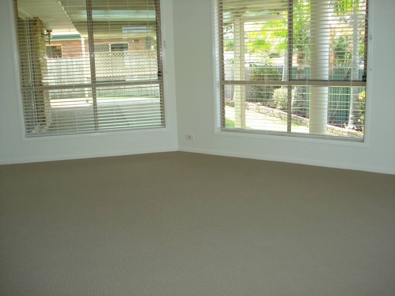 14 Hazeltine Place, Parkwood QLD 4214