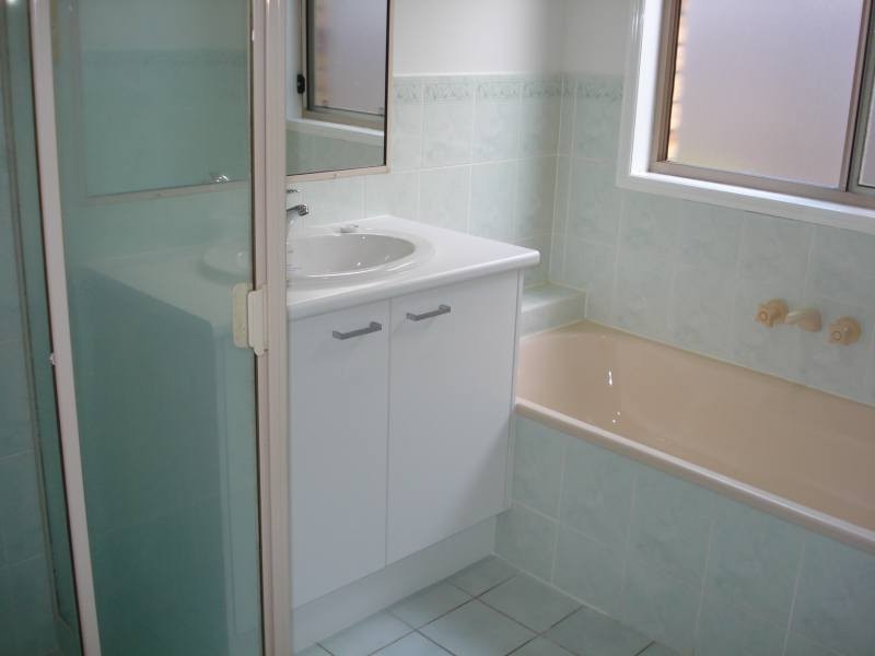 14 Hazeltine Place, Parkwood QLD 4214