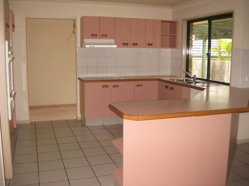 7 Greg Norman Crescent, Parkwood QLD 4214