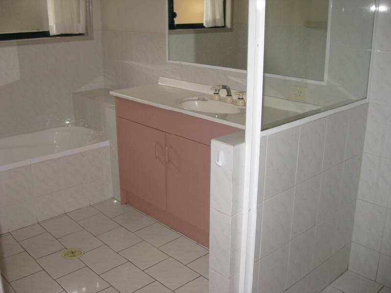 7 Greg Norman Crescent, Parkwood QLD 4214