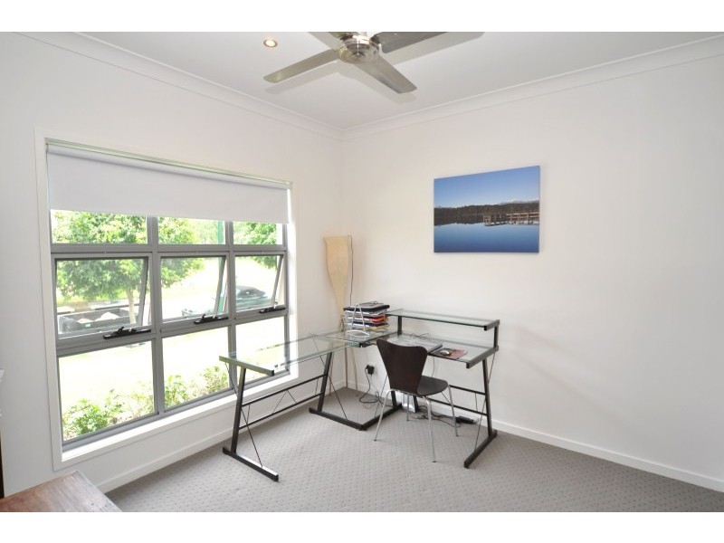 9 Rhodium Crescent, Hope Island QLD 4212