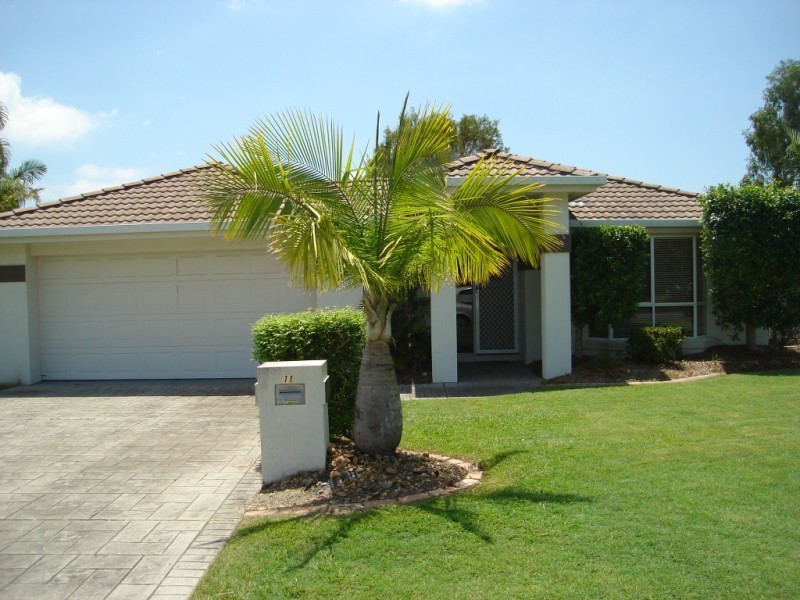 11 Rosswood Court, Helensvale QLD 4212