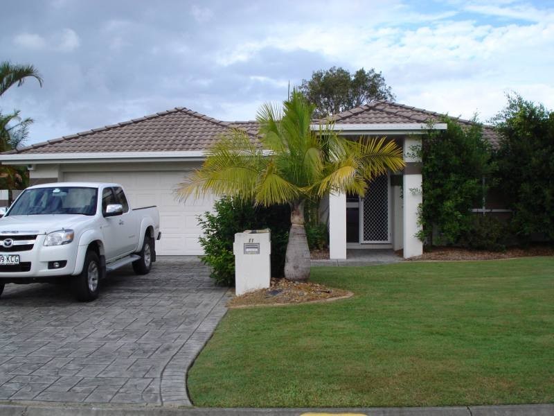 11 Rosswood Court, Helensvale QLD 4212