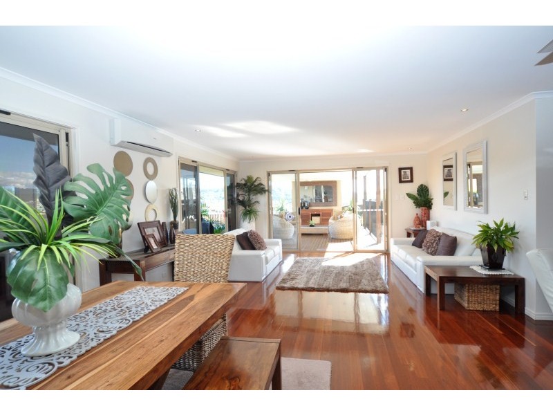 39 Angourie Crescent, Pacific Pines QLD 4211