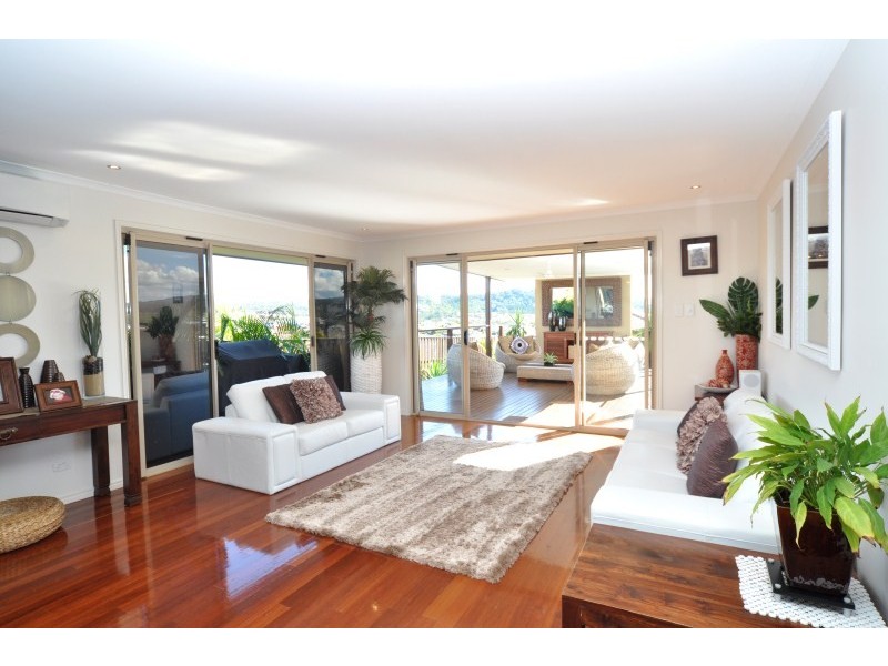 39 Angourie Crescent, Pacific Pines QLD 4211