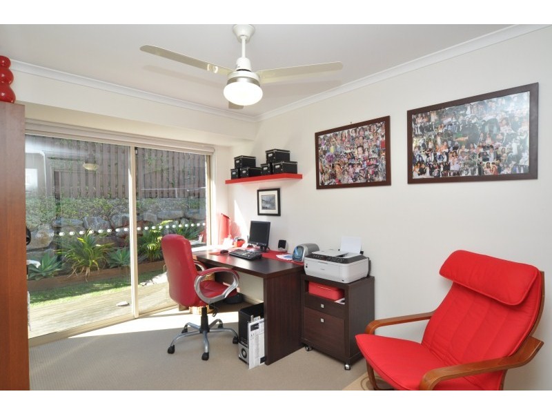 39 Angourie Crescent, Pacific Pines QLD 4211