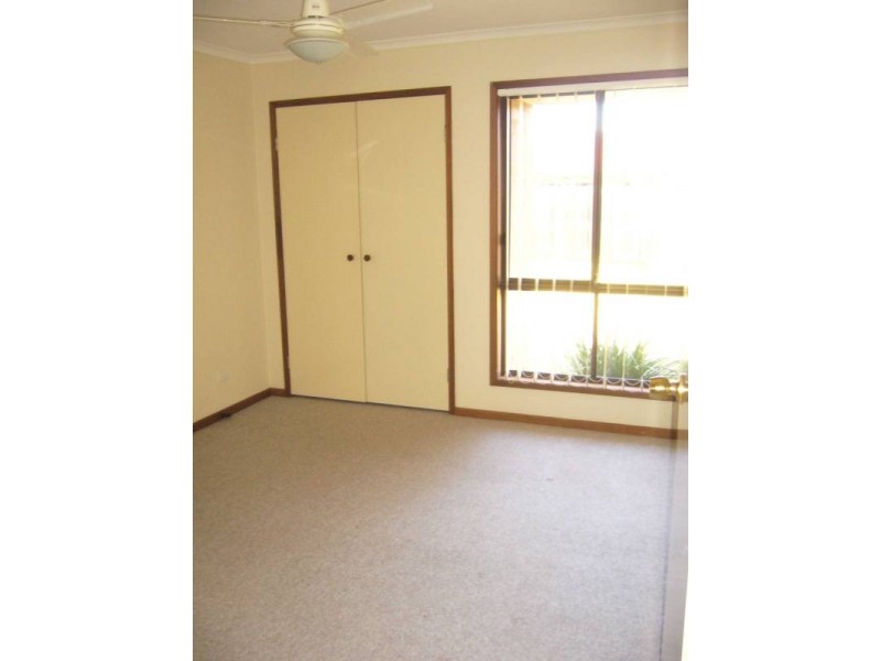 2/13 Jean Street, Labrador QLD 4215