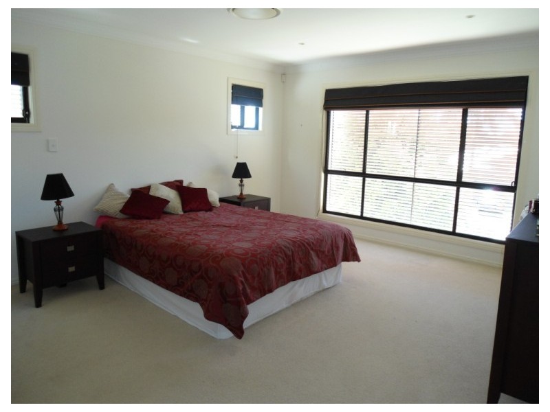 2/4 Cawthray Street, Biggera Waters QLD 4216