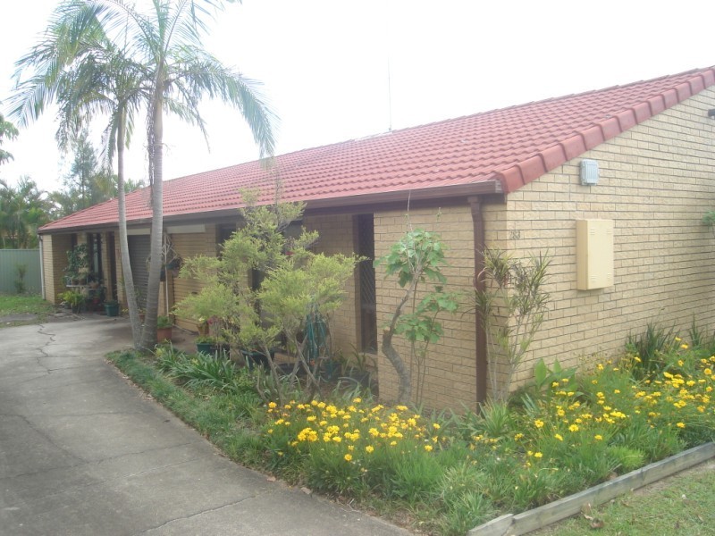 1/283 Government Road, Labrador QLD 4215