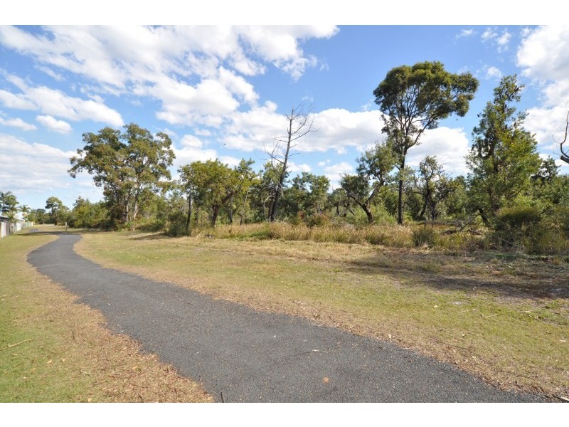 66 Jacaranda Avenue, Hollywell QLD 4216