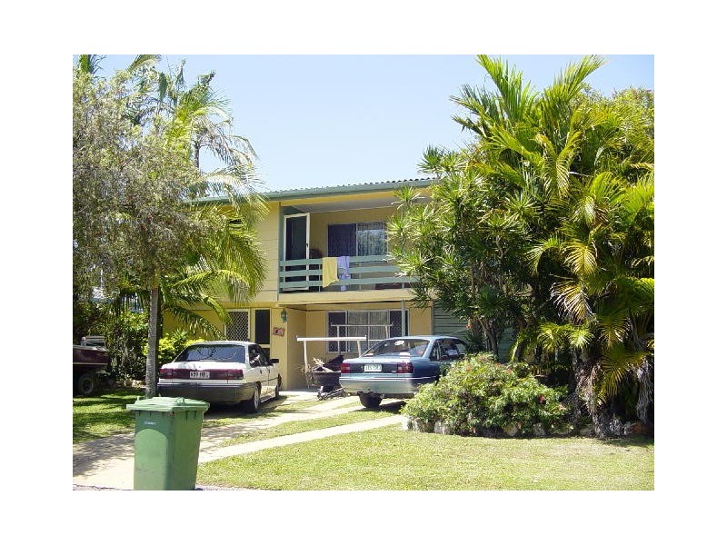 8 Rathbone Place, Labrador QLD 4215