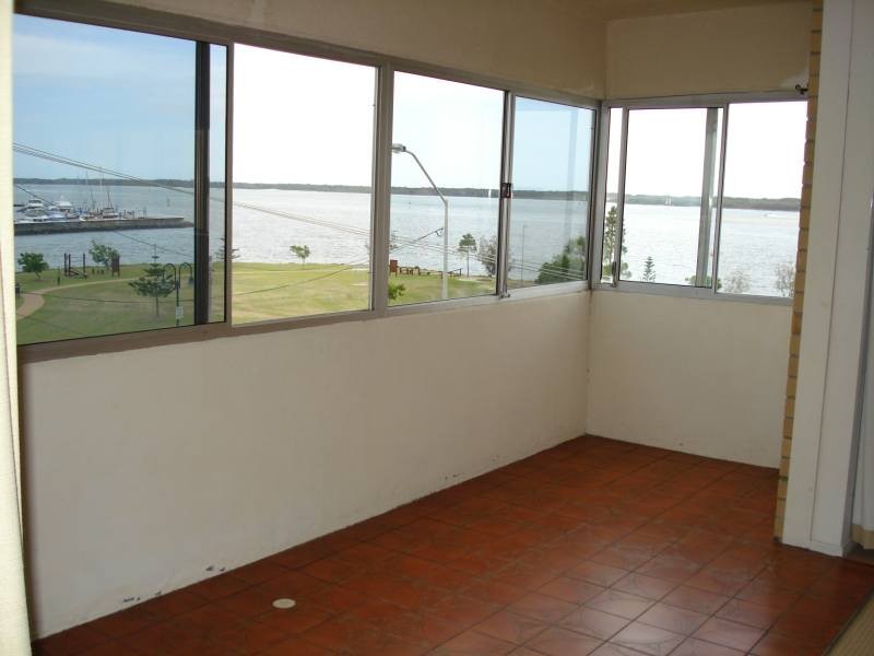 11/554 Marine Parade, Biggera Waters QLD 4216