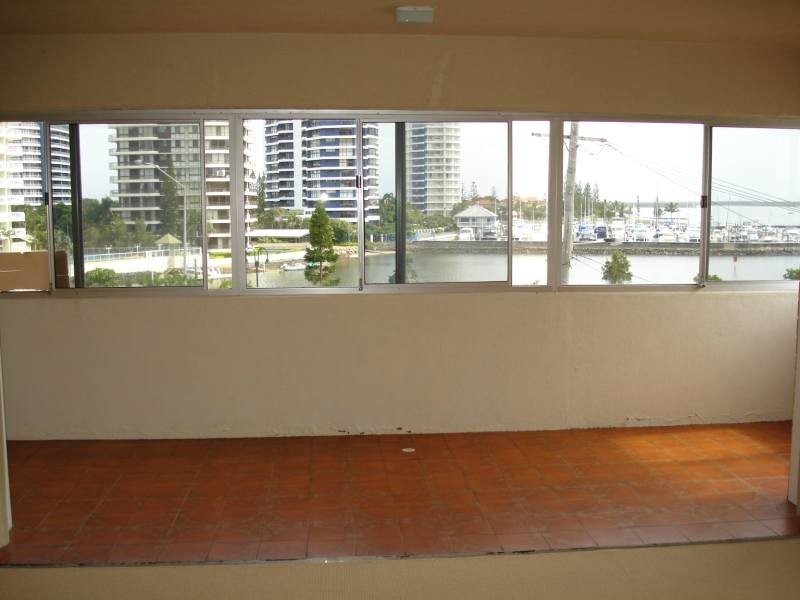 11/554 Marine Parade, Biggera Waters QLD 4216