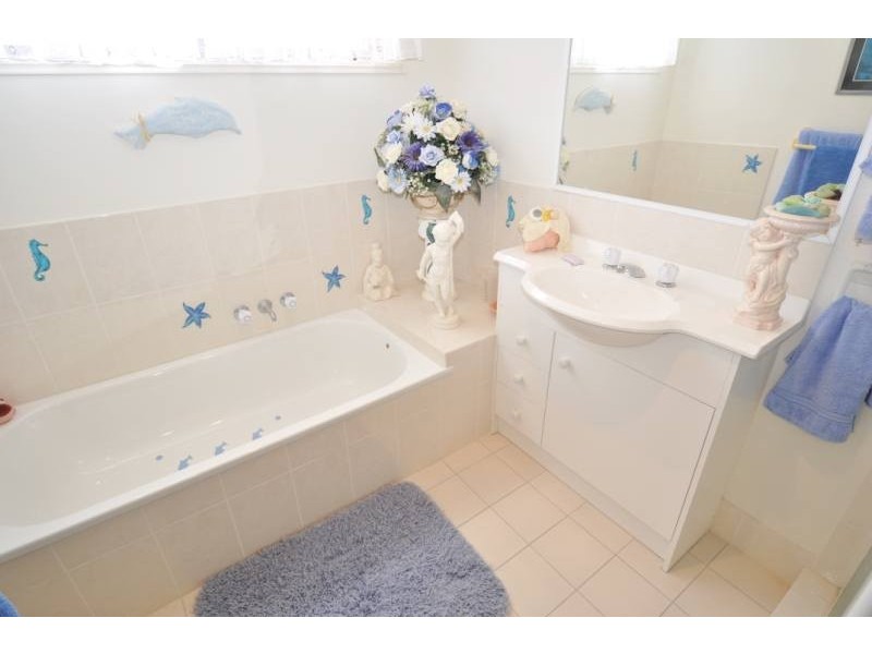 63 Numbat Court East, Coombabah QLD 4216