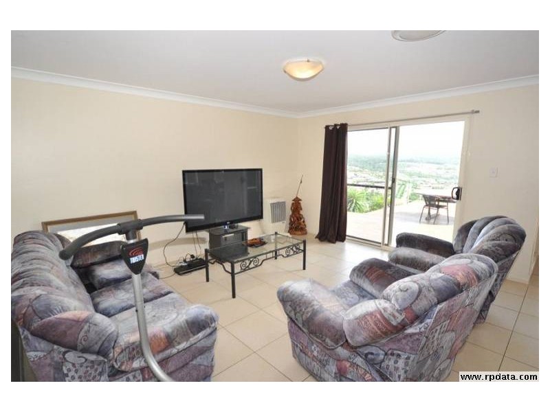 42 Salvado Drive, Pacific Pines QLD 4211