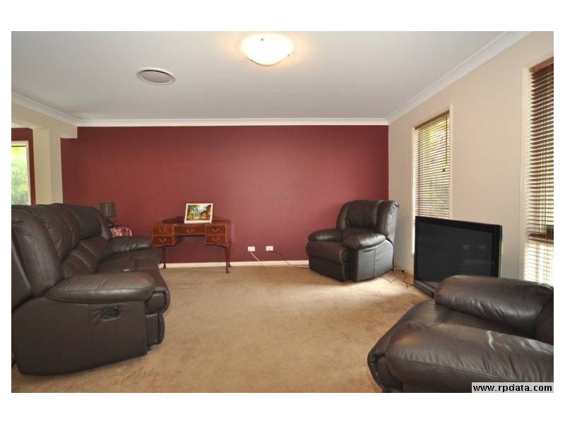 42 Salvado Drive, Pacific Pines QLD 4211