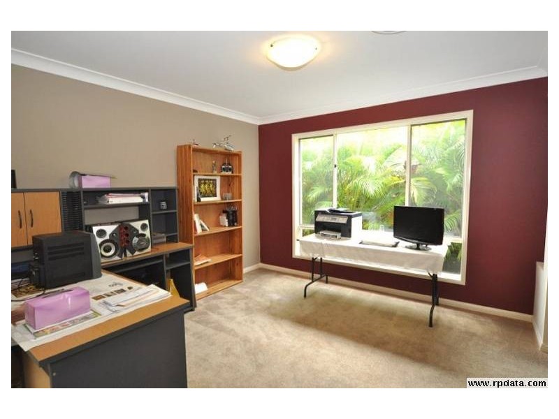 42 Salvado Drive, Pacific Pines QLD 4211