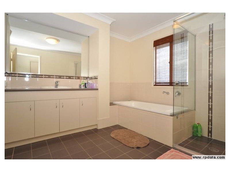 42 Salvado Drive, Pacific Pines QLD 4211