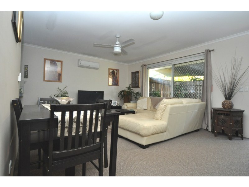 2/37 Milton Avenue, Paradise Point QLD 4216