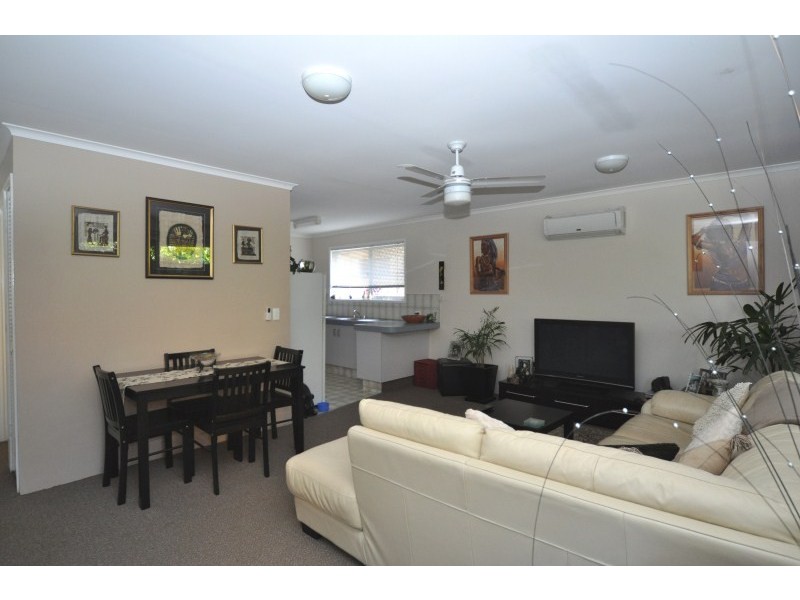 2/37 Milton Avenue, Paradise Point QLD 4216
