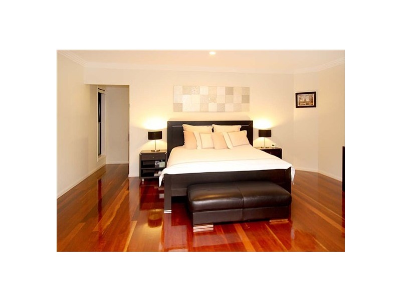 10 Harbourvue Court, Helensvale QLD 4212