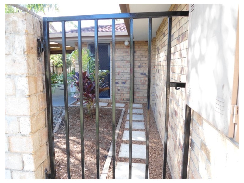 2/22 Paramount Place, Oxenford QLD 4210