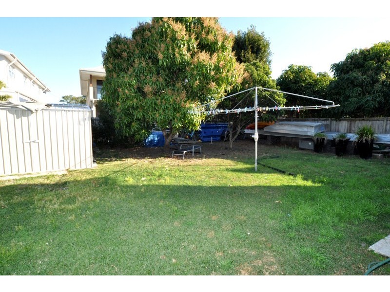 16 Teal Avenue, Paradise Point QLD 4216