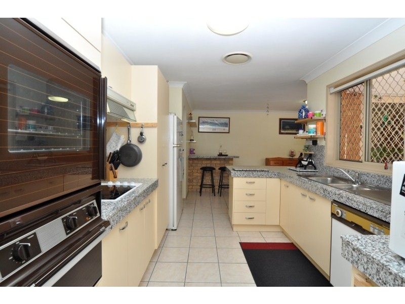 3 Waranga Way, Coombabah QLD 4216