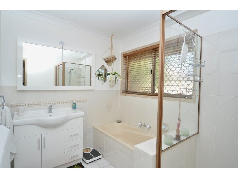 3 Waranga Way, Coombabah QLD 4216